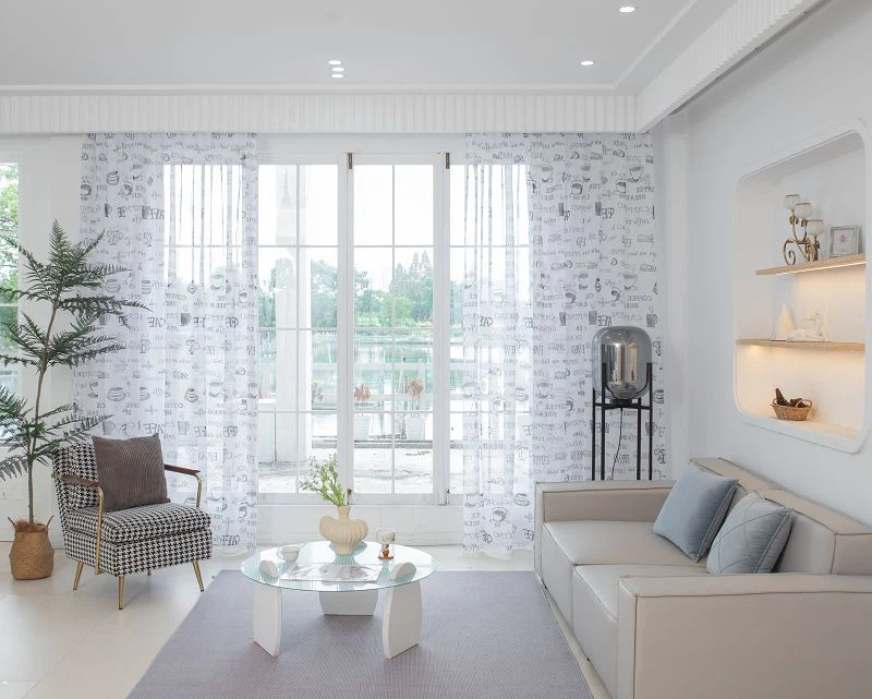 Parawan okienny Doli Fabric z nadrukiem filiżanki kawy